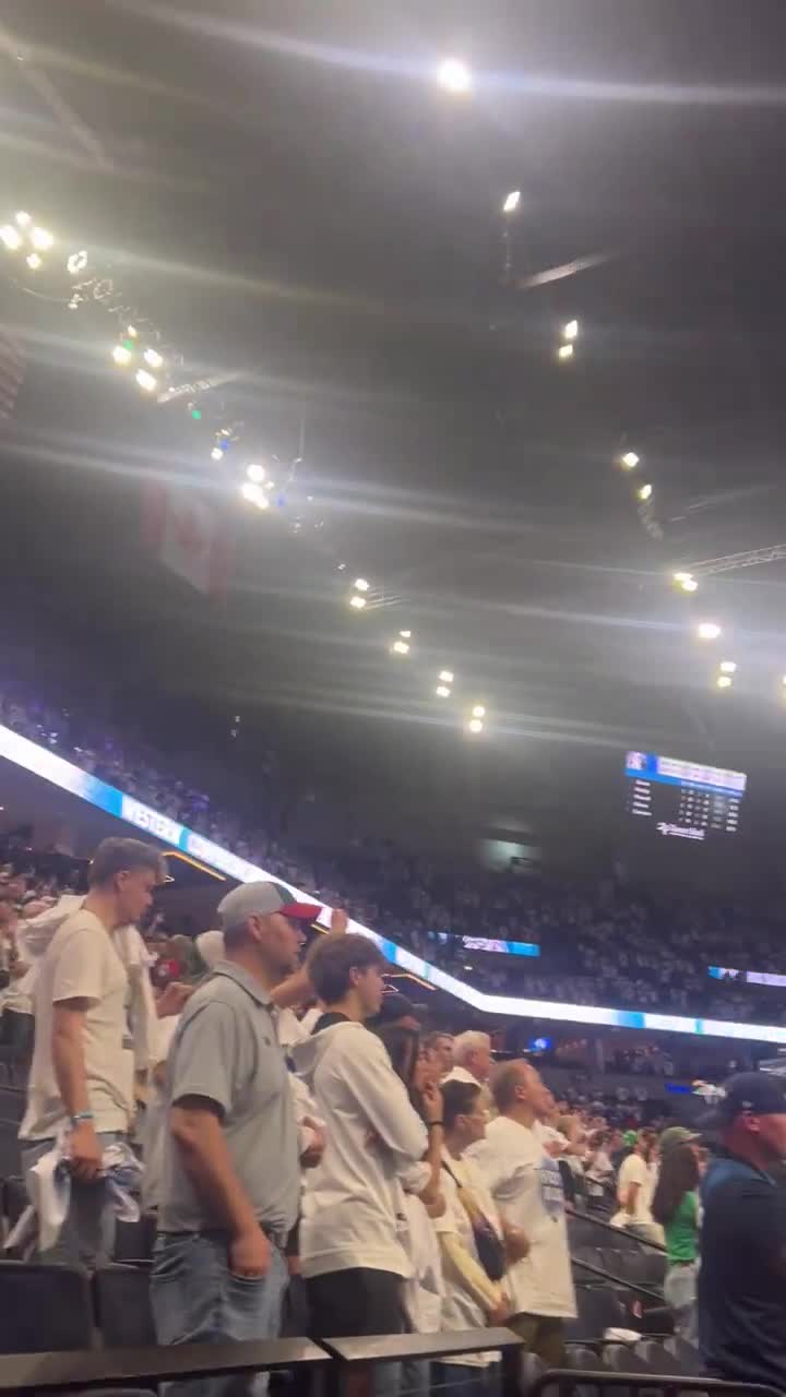 Watch Wolves fans give a standing ovation and chant