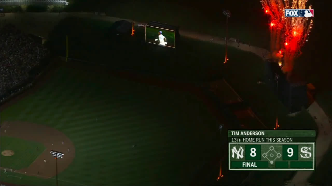 Highlight] Anderson ties a ribbon on a magical Field of Dreams game with a  2-run walkoff shot : r/baseball
