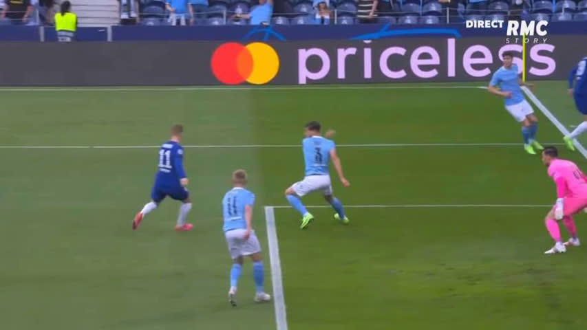 Gif: Timo Werner with a funny miss hit vs Manchester City!