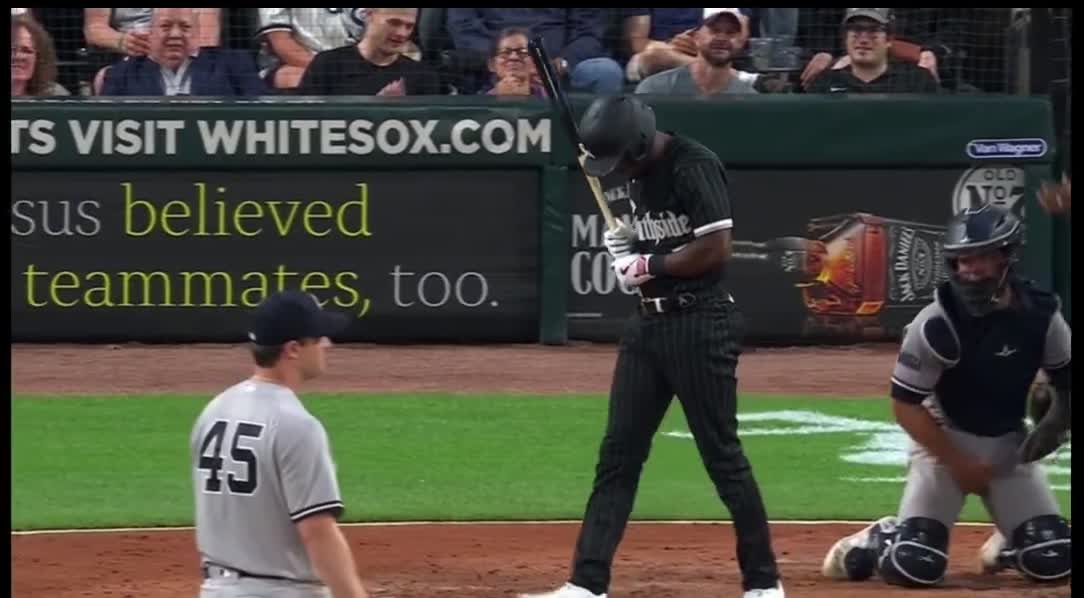 VIDEO] New York Yankees Announcer John Sterling Hit By Foul Ball