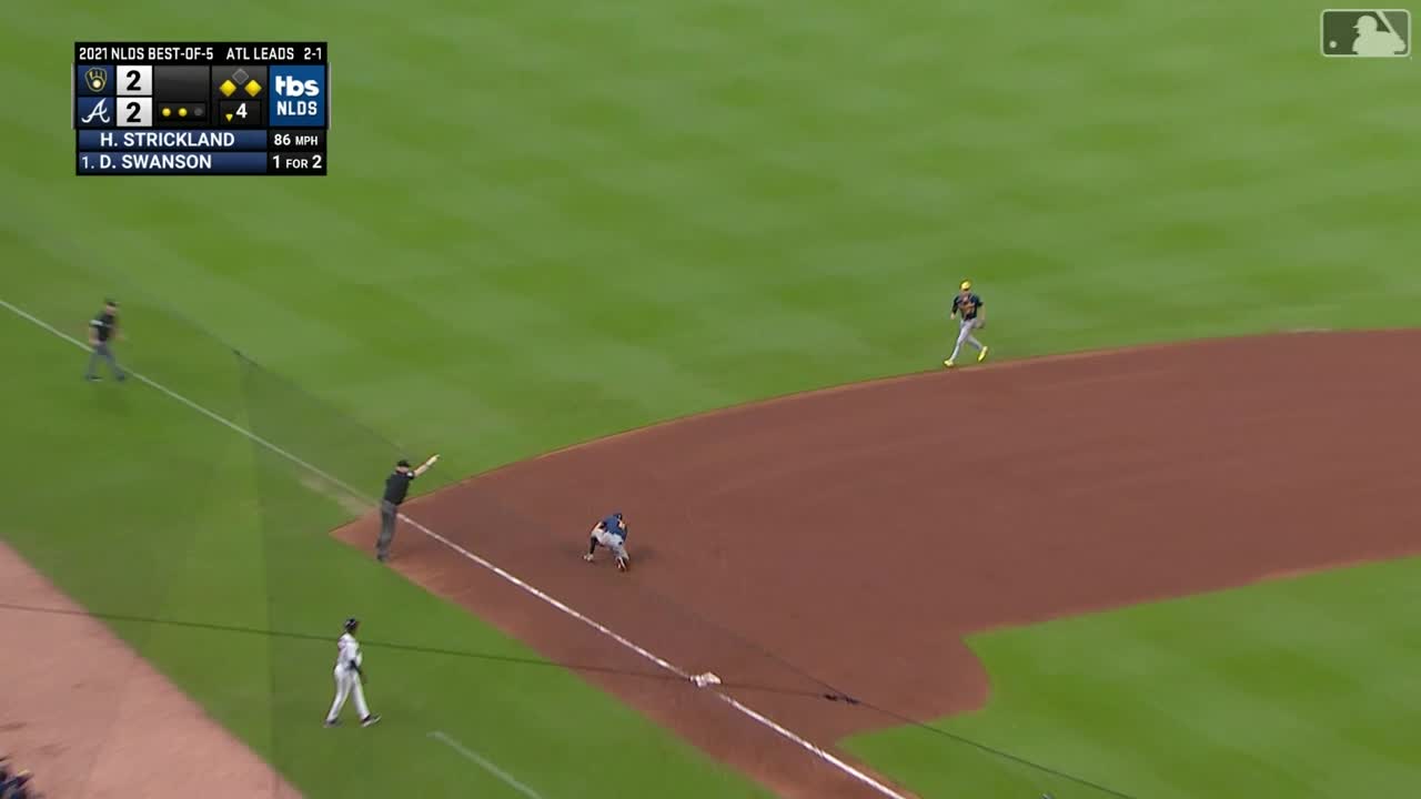 Adam Duvall's base-running mistake costs Braves a run in NLDS