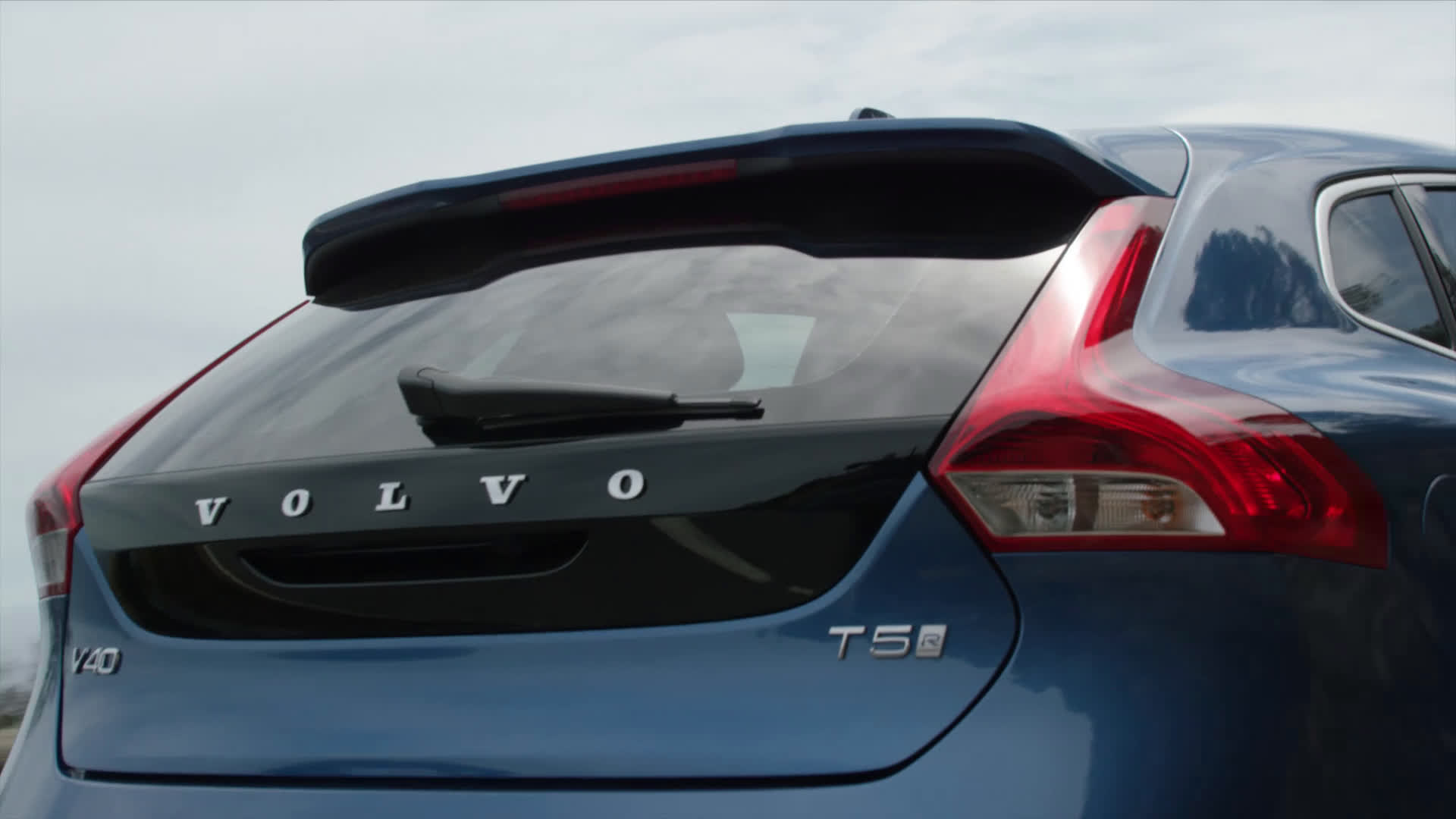 V40 R Design