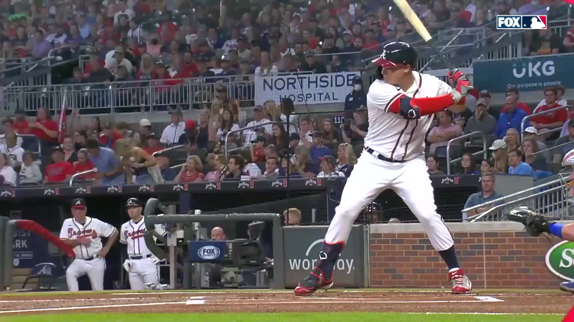 Joc Pederson breaks a cleat during AB. : r/baseball