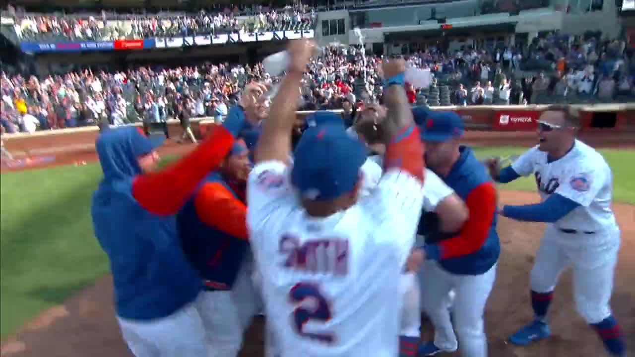 The quick uniform change that shows Pete Alonso really cares