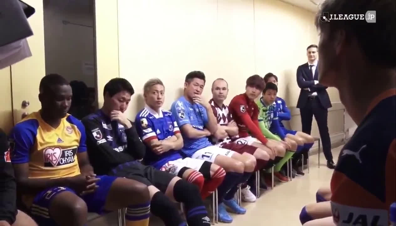 動画 カズとイニエスタが会話 キックオフカンファレンスで通訳を介さずにポルトガル語とスペイン語でコミュニケーションか 動画 カズとイニエスタが会話 キックオフカンファレンスで通訳を介さずにポルトガル語とスペイン語でコミュニケーションか