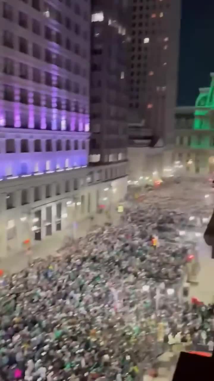 Watch SPORTSRADIO 94WIP - Incredible view of Broad Street from last night. | Streamable