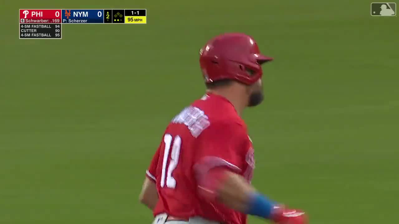 Highlight] Nico Hoerner takes Corbin Burnes deep on a line drive to left  field for the first home run of the 2022 MLB season. It's Hoerner's first  home run since 2019. : r/baseball