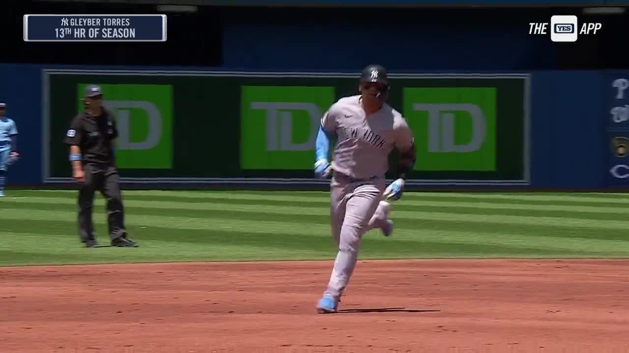 Highlight] In his first Father's Day game as a dad, Gleyber Torres shows  off the dad strength with a solo jack vs the Jays : r/NYYankees