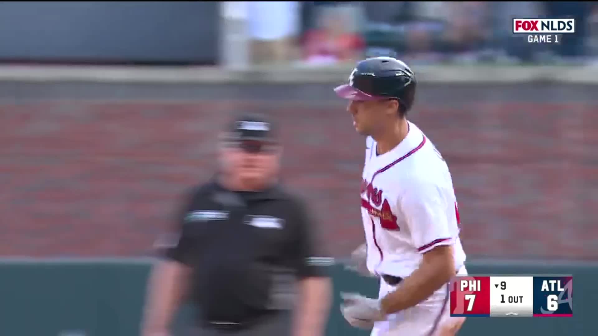 Highlight] The Atlanta Braves' first baseman, Matt Olson, hits his