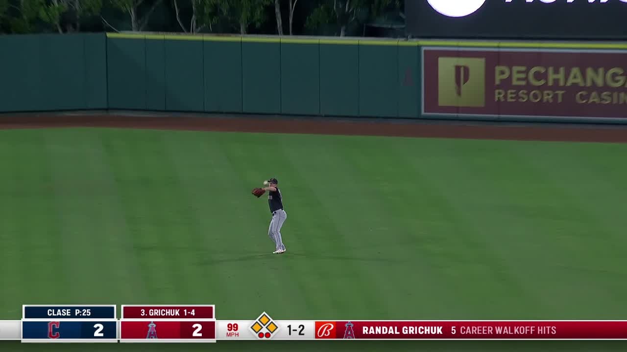 Highlight] Hunter Renfroe gets thrown out by a Francisco Lindor one-hopper  after deciding to slow down on his way to first. : r/baseball