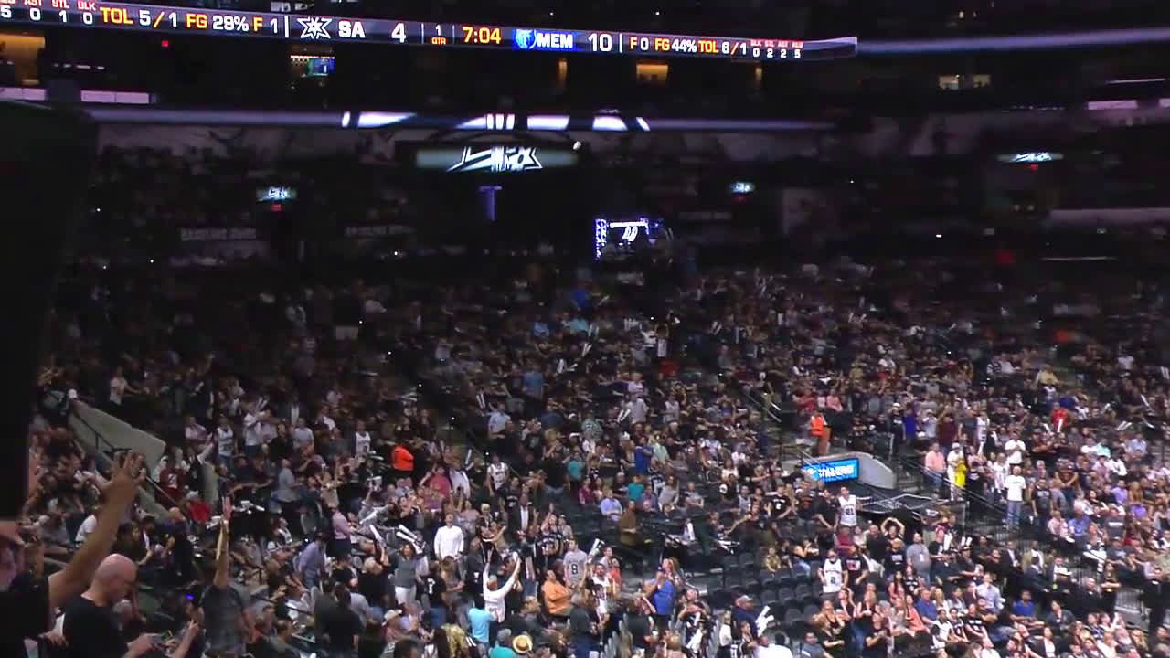Watch Kelsey Plum, #1 pick in the WNBA Draft, has a cannon arm! | Streamable