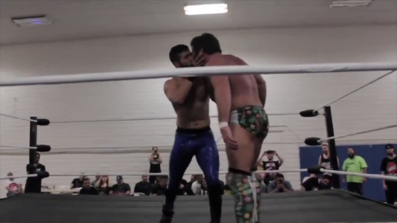 Joey Ryan kisses Dom Kubrick in Wrestling Match