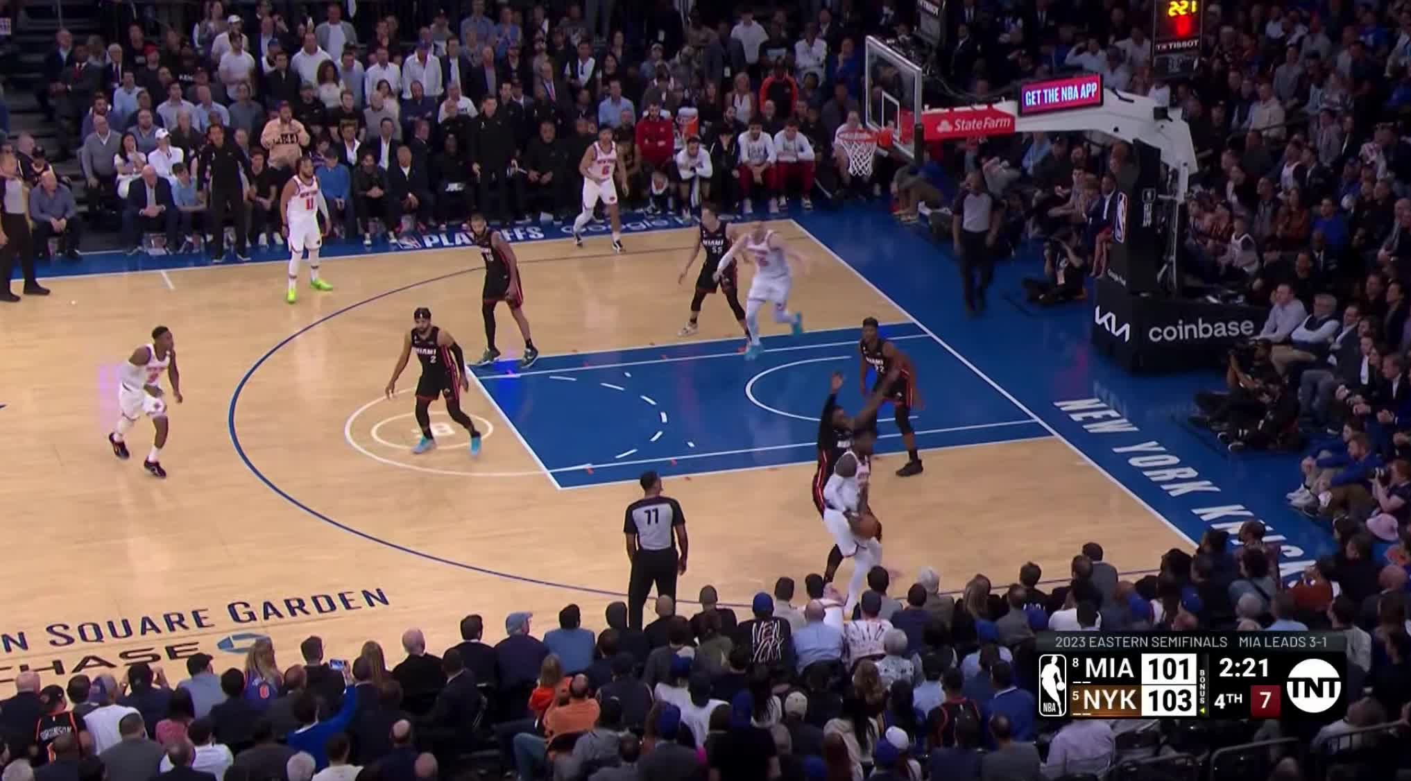 Watch Hartenstein With the Putback Dunk to Put the Knicks up by Four ...