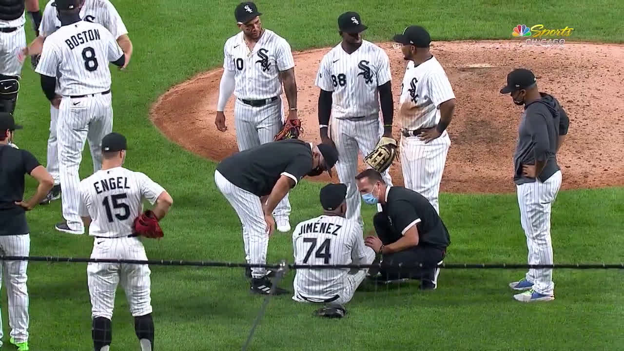 Eloy Jimenez Had to Be Carted Off the Field After An Injury