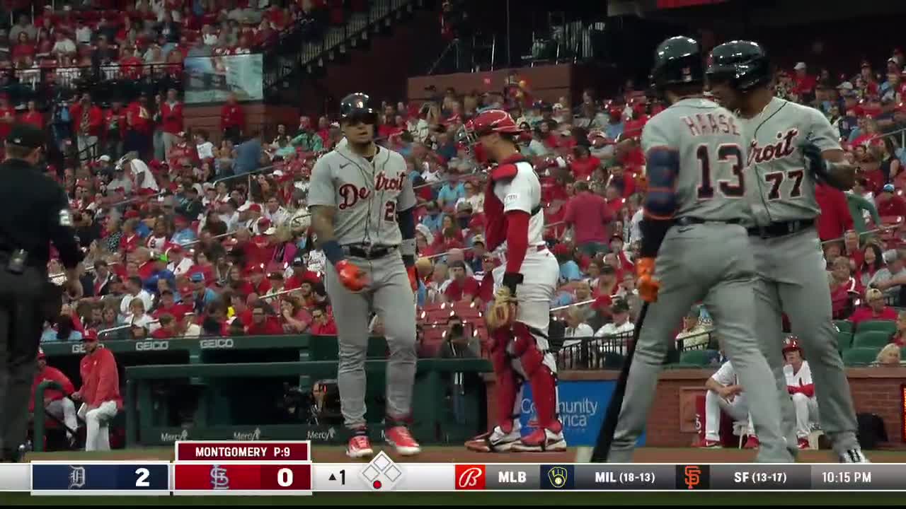 Cavan Biggio came up BIG with this go-ahead bomb in the 8th. 💣