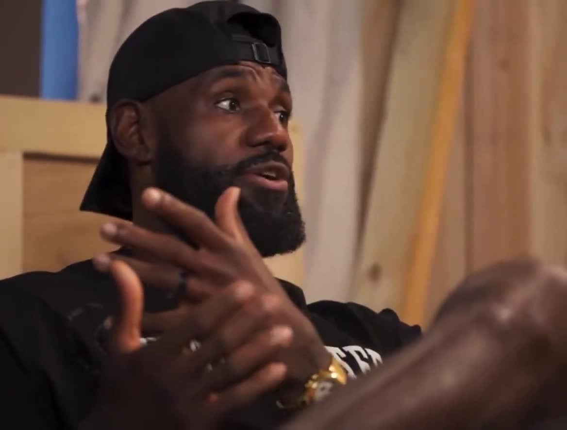 University of Miami Hurricanes, 1993 - 1995. Middle Linebacker. 🏈 # 52 Ray  LEWIS. 🖐🤚., image size:1168x886