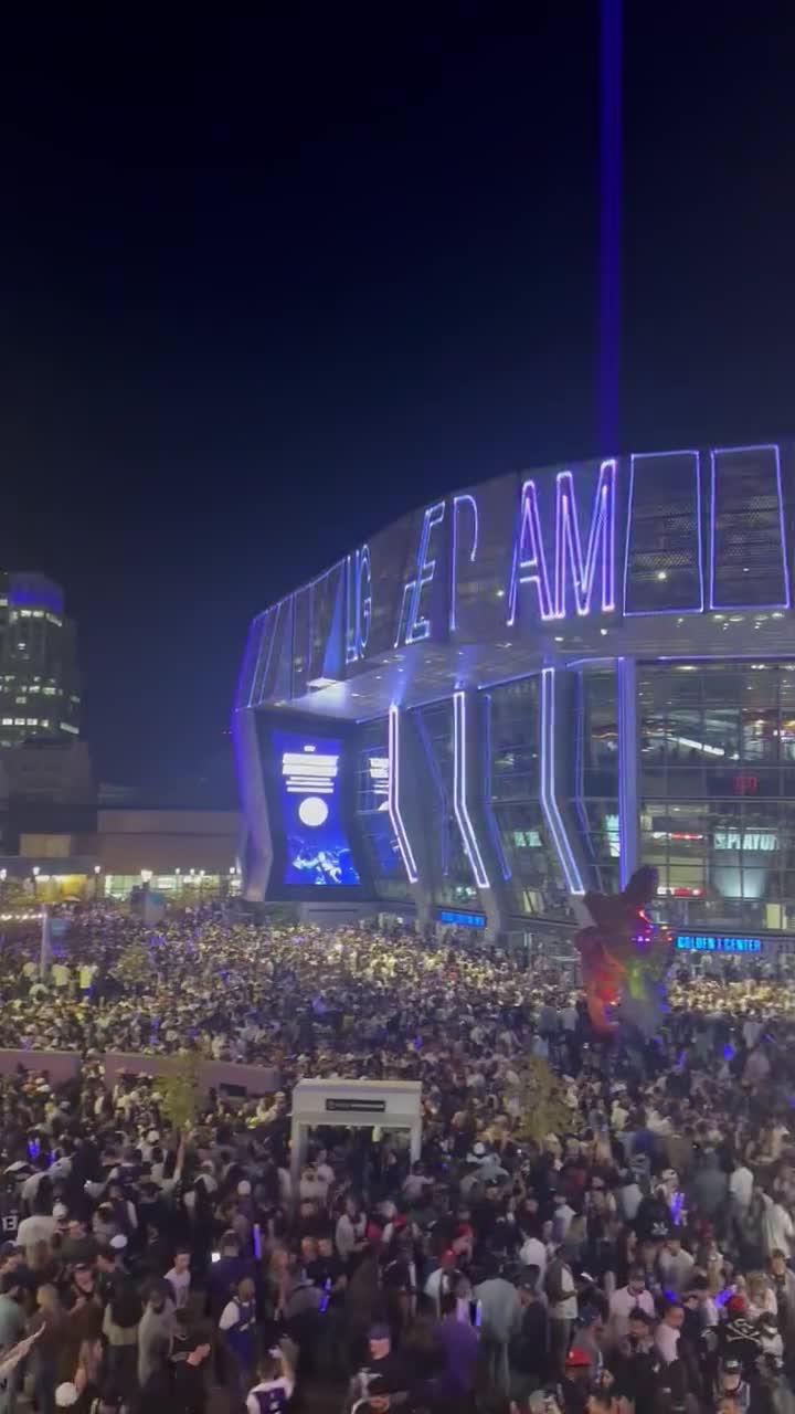 It's a home game in the desert : r/Padres