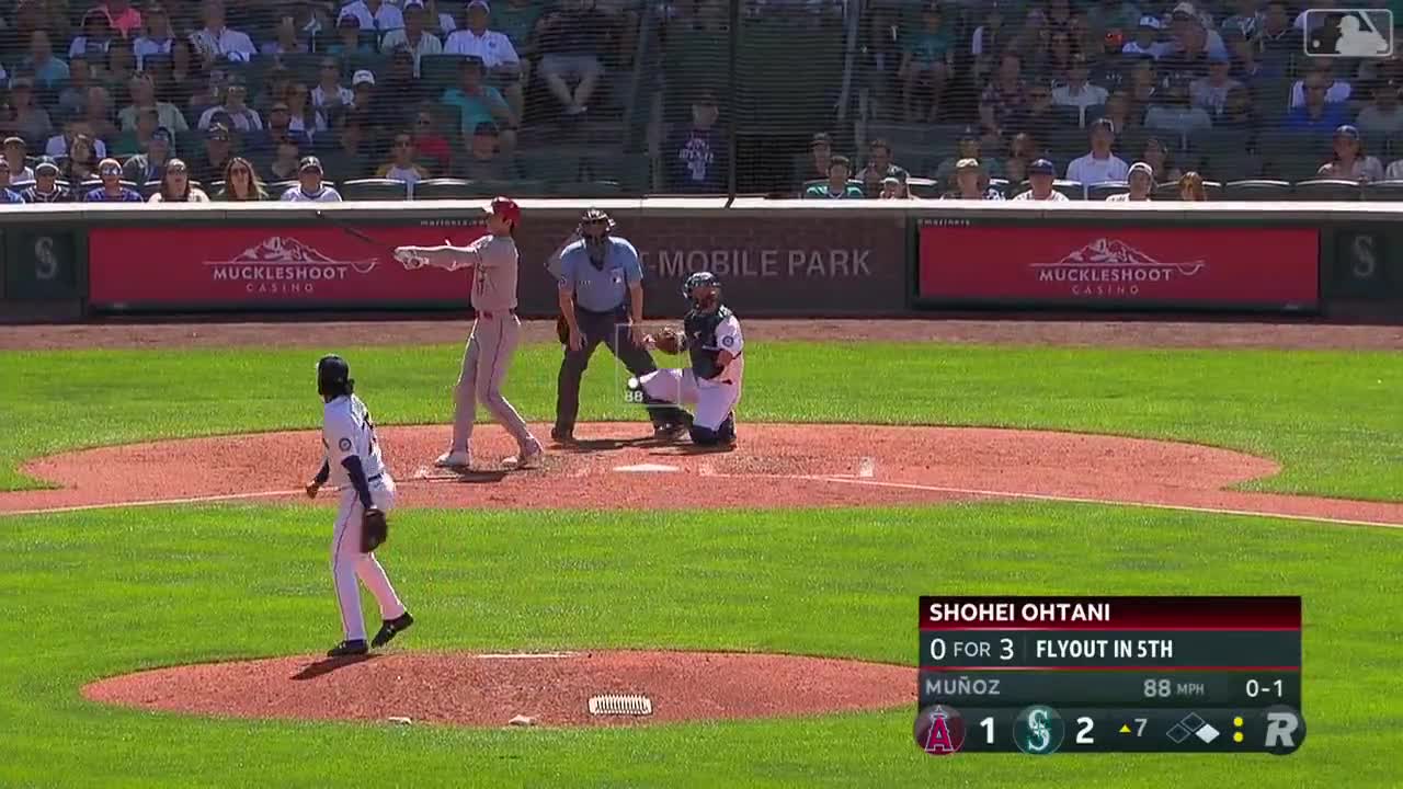 Big Dumper goes to back to back for his 29th Dump of 2023 : r/Mariners