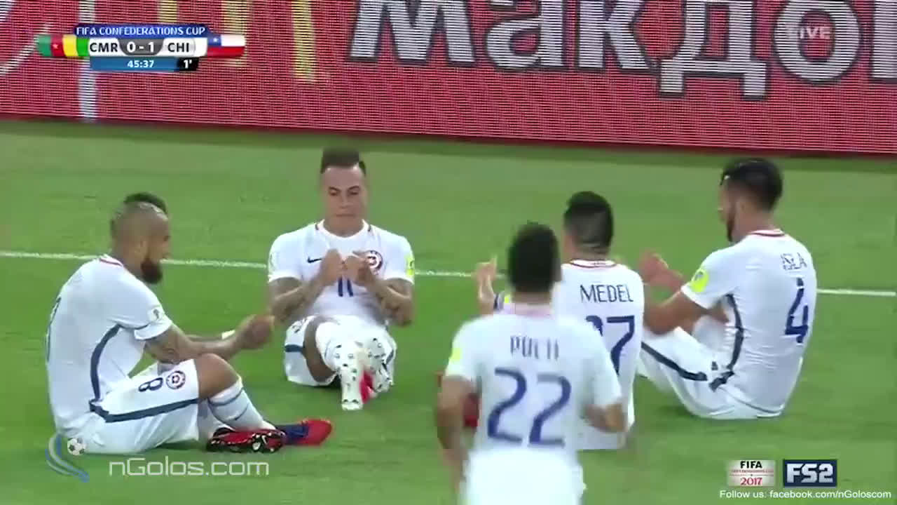 Nintendo Switchがまさかの場所でも大人気 サッカー選手がゴールパフォーマンスでマリオカートをプレイ Gigazine Nintendo Switchがまさかの場所でも大人気 サッカー選手がゴールパフォーマンスでマリオカートをプレイ Gigazine