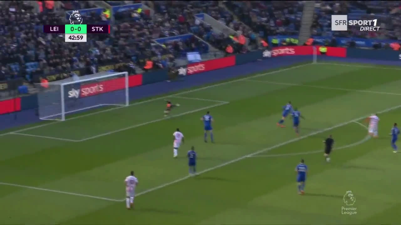 Leicester 0-[1] Stoke City : Shaqiri 44'