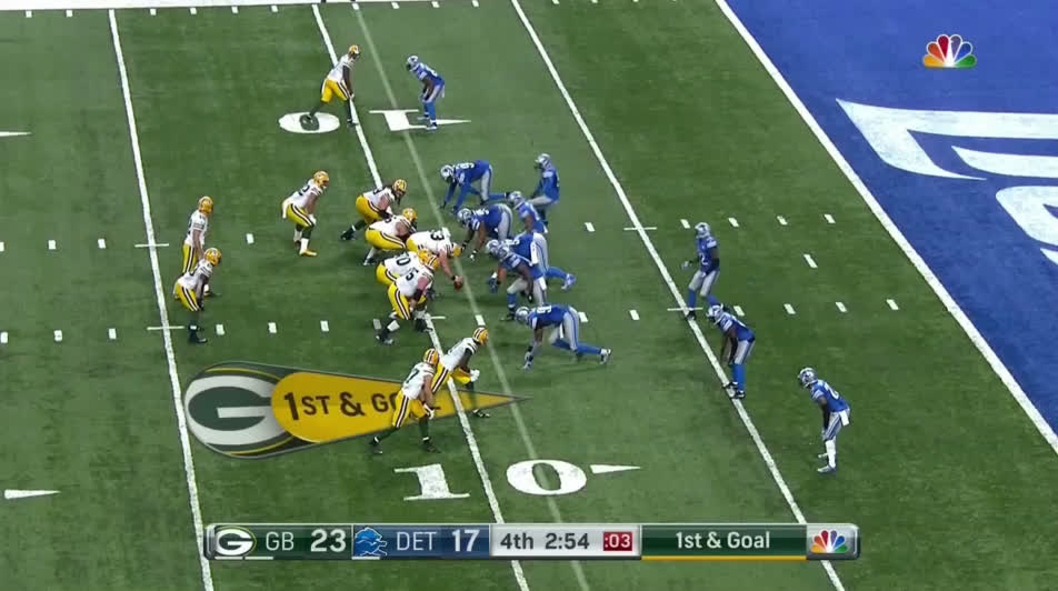Aaron Rodgers changes the play for a touchdown