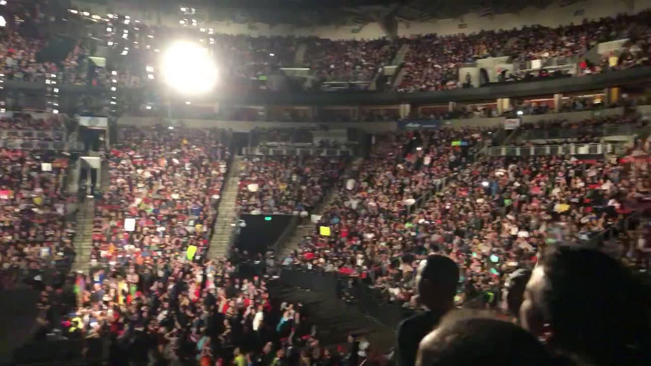 Seattle (Live)