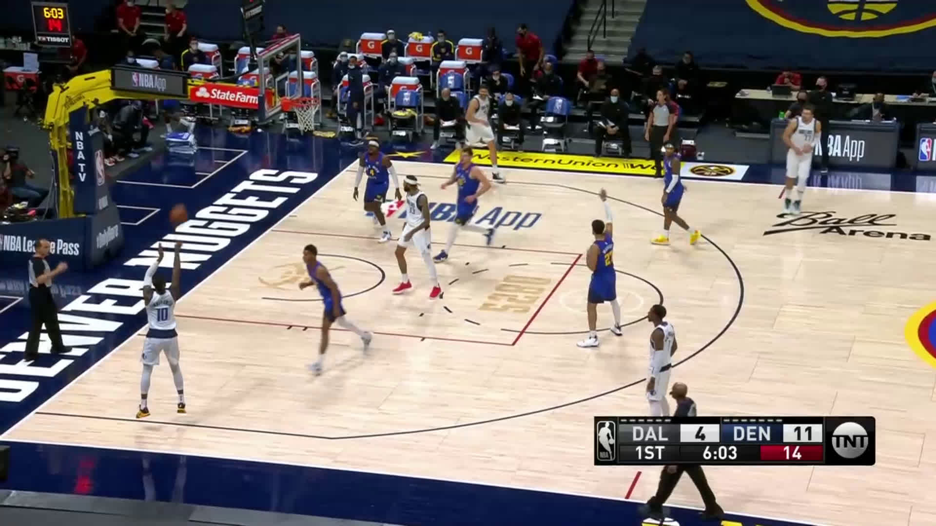 What does 5280 mean on nuggets court