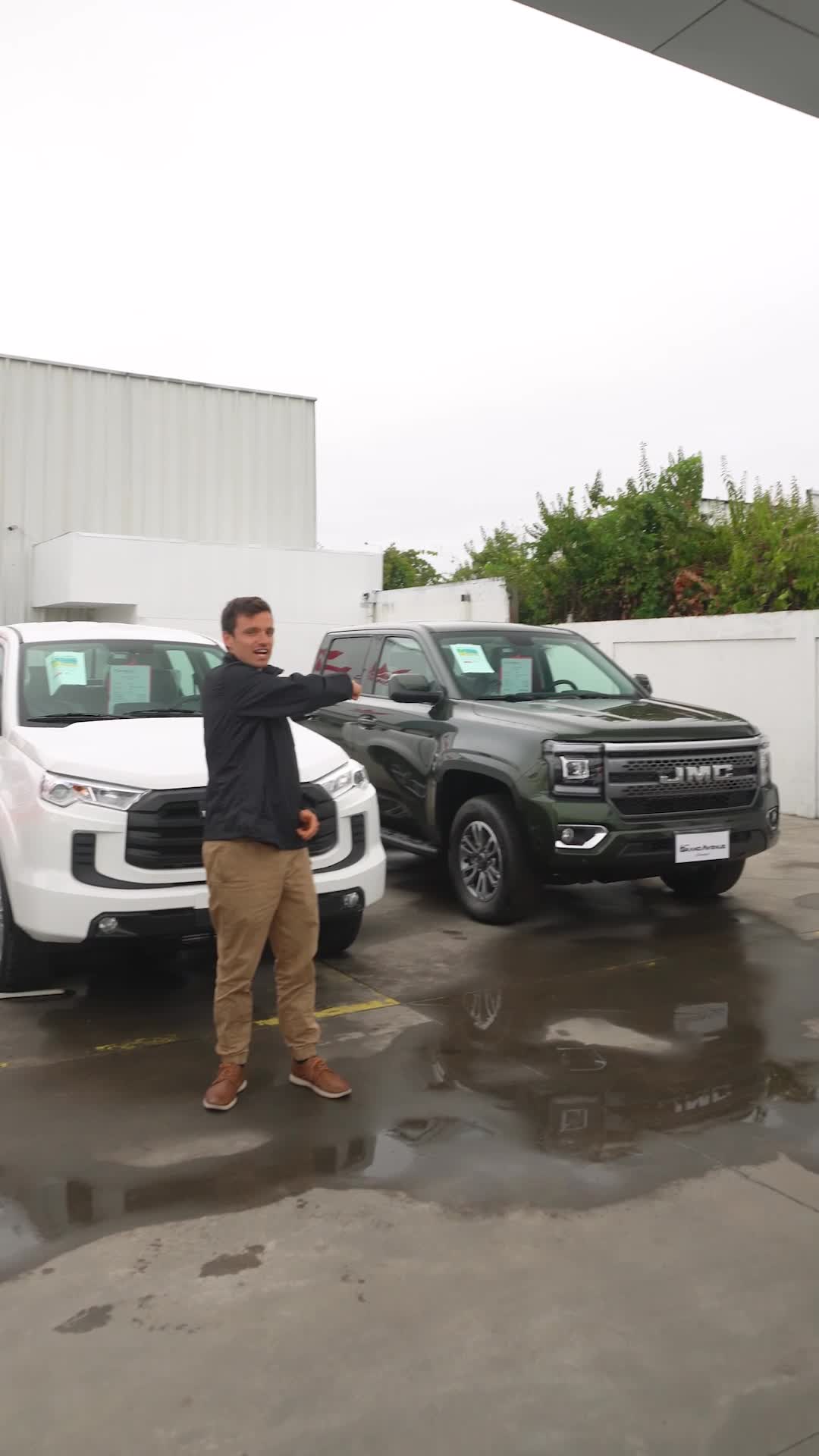 Video Av. León Bustos 039