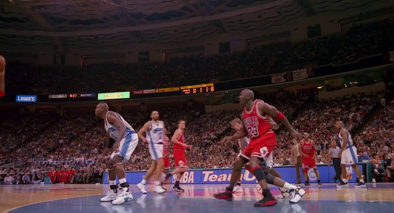 Michael Jordan's Fadeaway Was Efficient, Beautiful And Unguardable