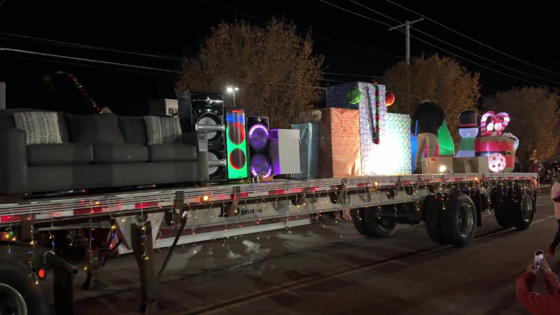 Watch HiDef The 2023 Hermitage Christmas Light Up Parade In Hermitage