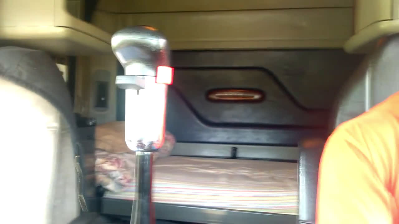 23-How To Shift A 13 Speed Tractor Trailer