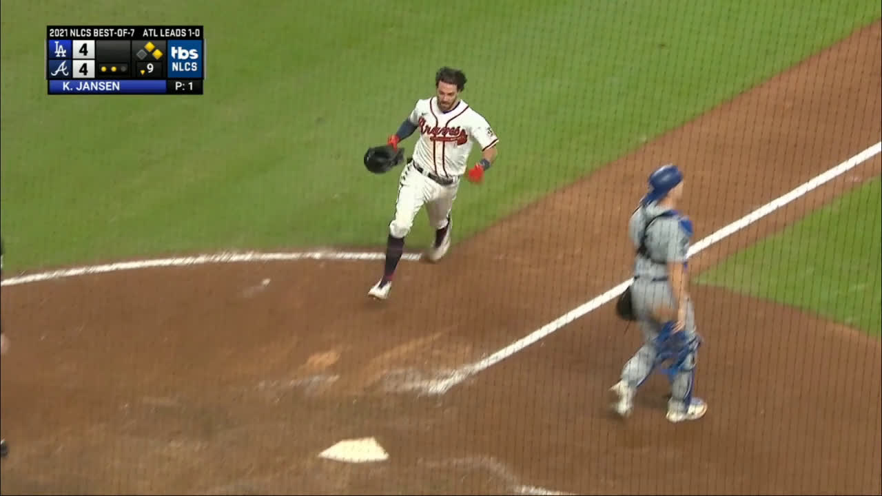 Eddie Rosario dodges the tag at home - Freeze Frame : r/baseball