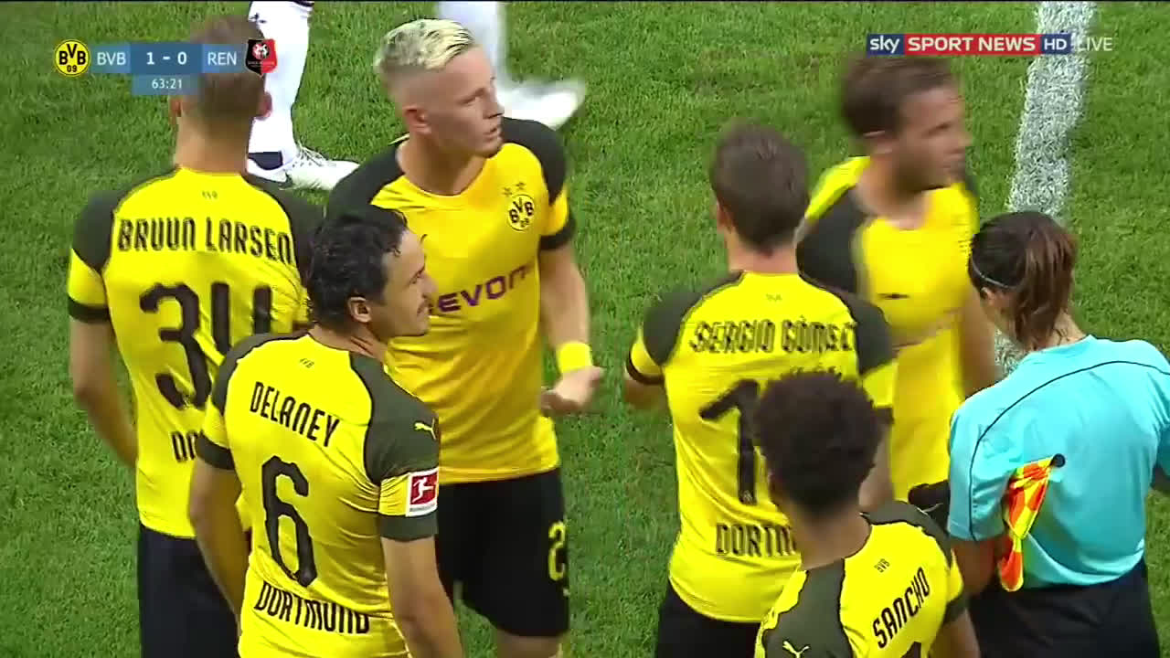 動画 レンヌ戦でドルトムントの香川真司が キャプテン に 途中出場でスルーパスからチャンスを演出するも結果はドロー 動画 レンヌ戦でドルトムントの香川真司が キャプテン に 途中出場でスルーパスからチャンスを演出するも結果はドロー