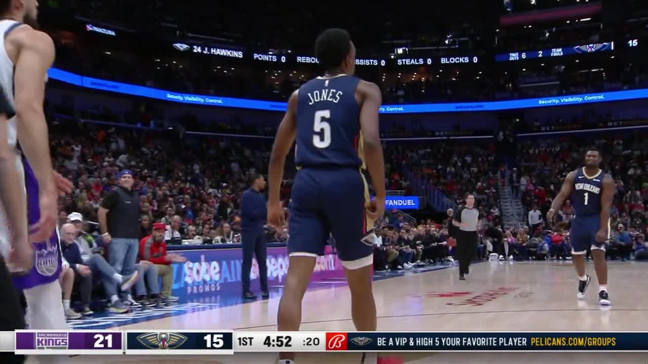 Herbert Keyshawn Jones rips the ball away from Malik Monk.mp4