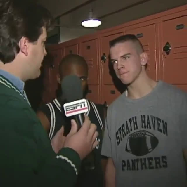 Aaron Jones wears Kobe Bryant's Lower Marion basketball jersey