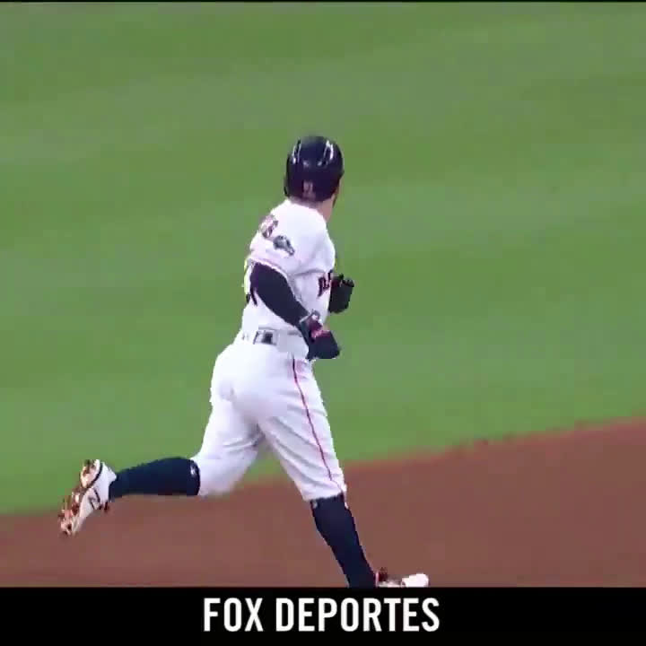 Joe Buck lets the moment do the talking after Jose Altuve's