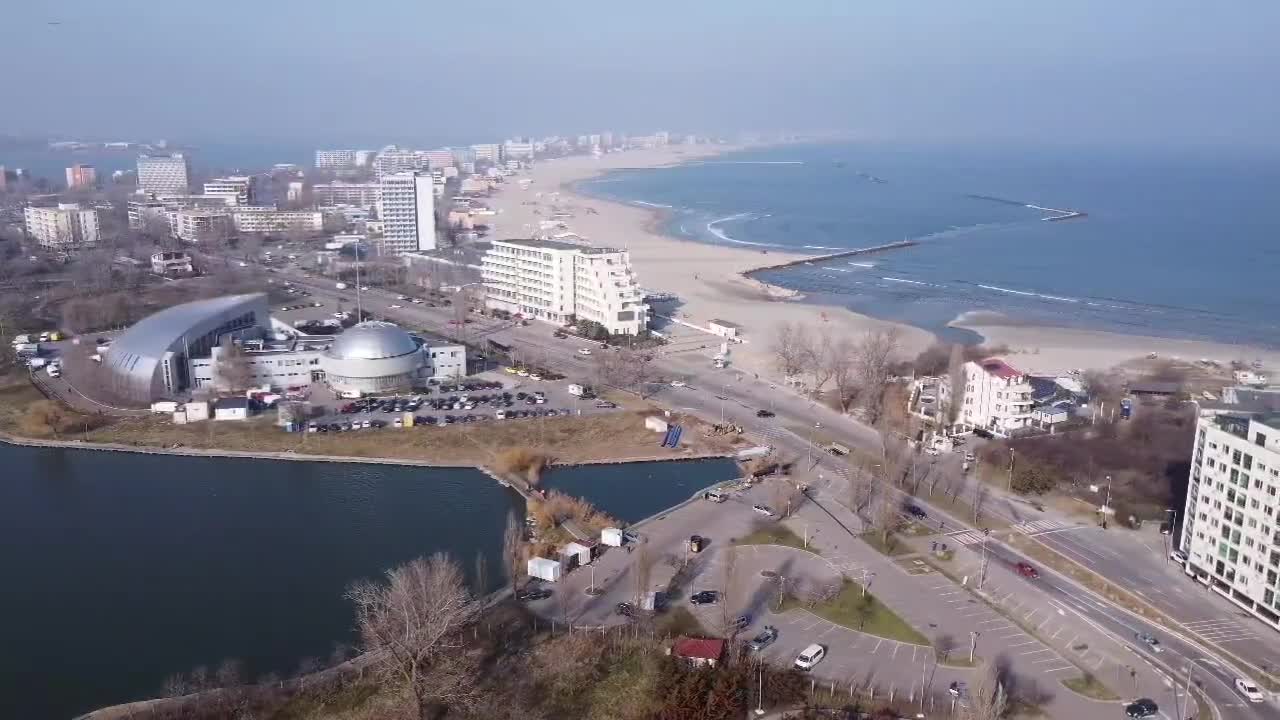 Watch "aa" on Streamable.