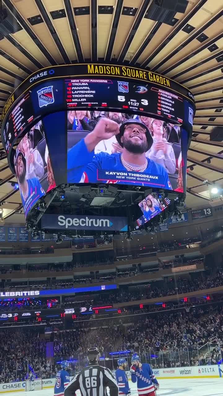 Thibs watching some Rangers hockey tonight! r/NYGiants