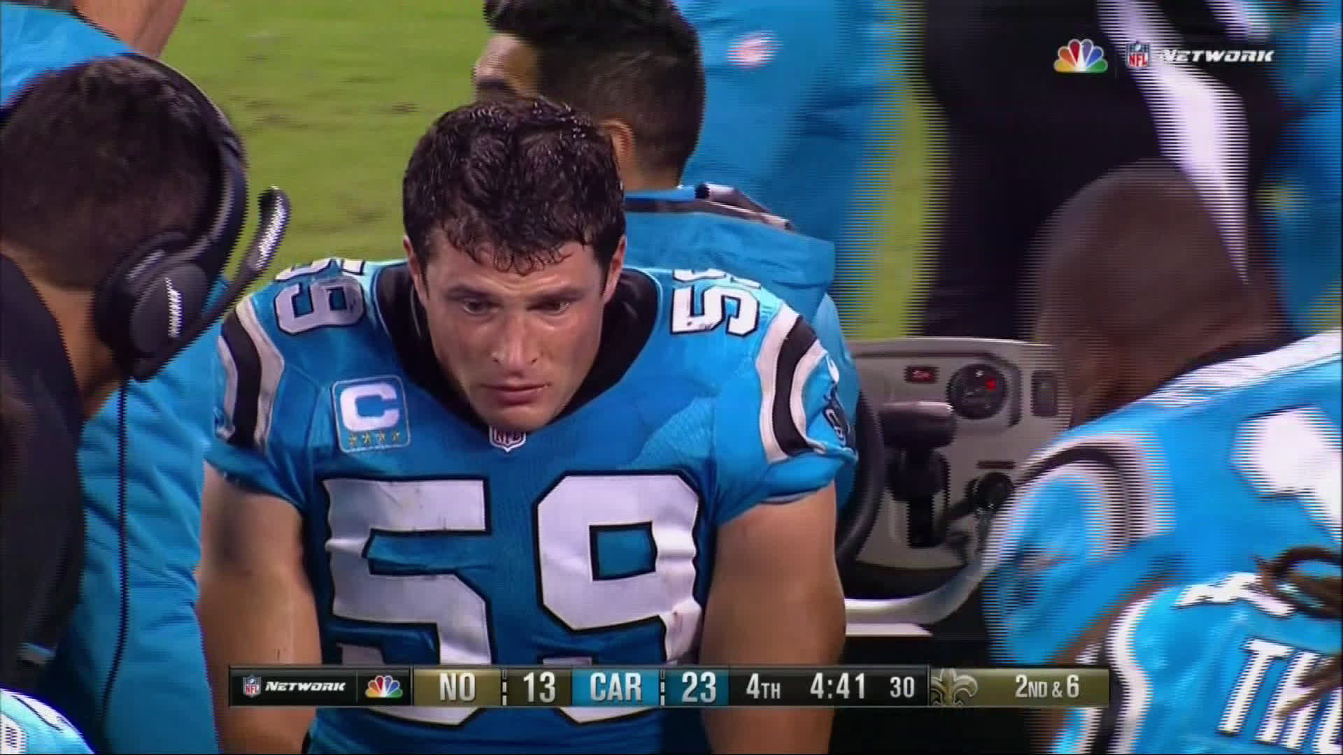 Carolina Panthers LB Luke Kuechly carted off field on TNF