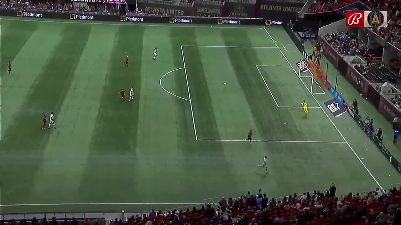 Video: Luiz Araujo with a simple goal after HORRIBLE mistake from Toronto's keeper Quentin Westberg!