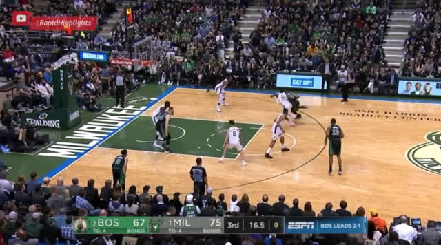 Giannis Antetokounmpo posterizes Thon Maker as Milwaukee Bucks