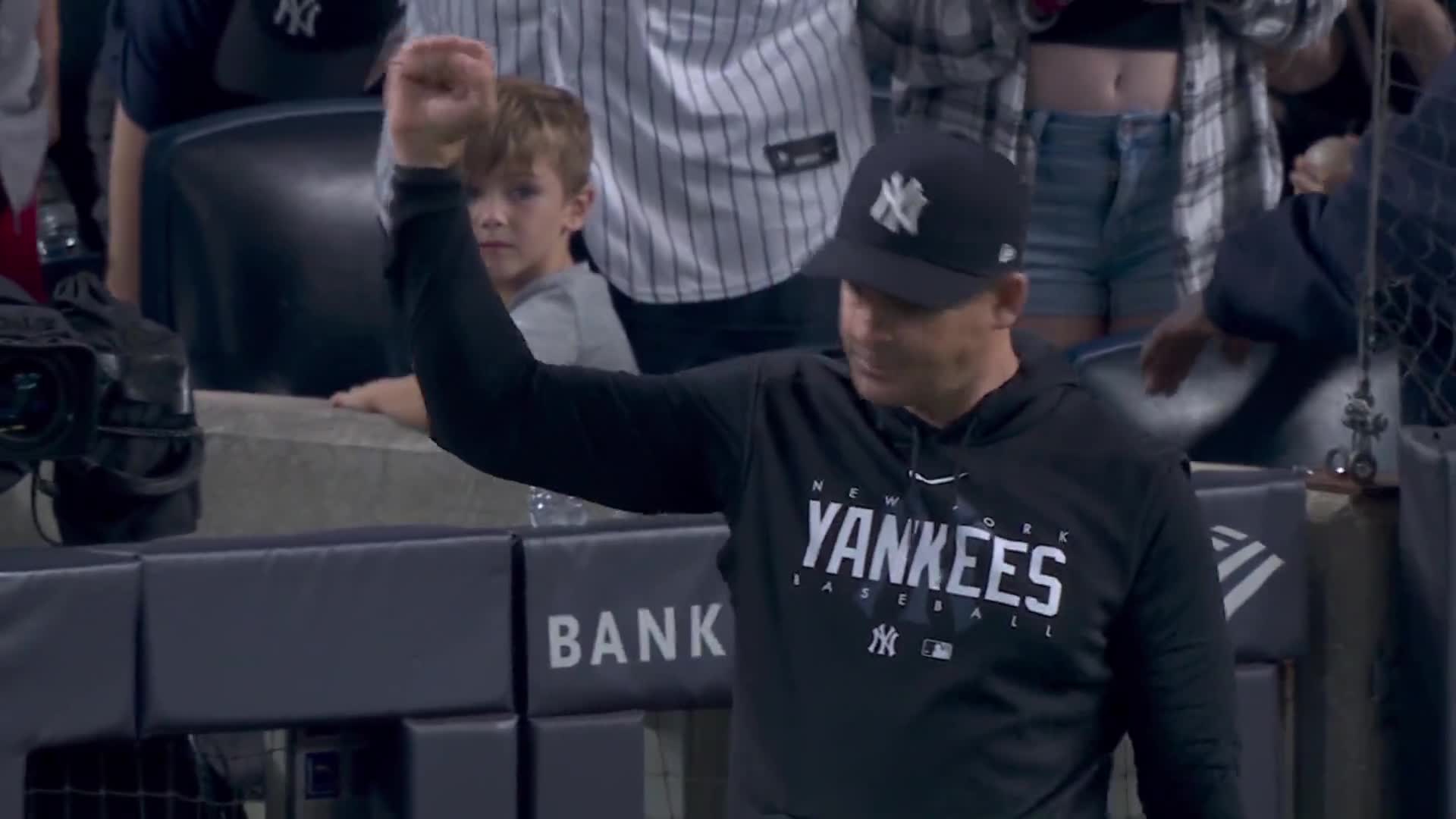 Highlight] Anthony Volpe hits a laser line drive homer to extend the lead  in Toronto! : r/NYYankees