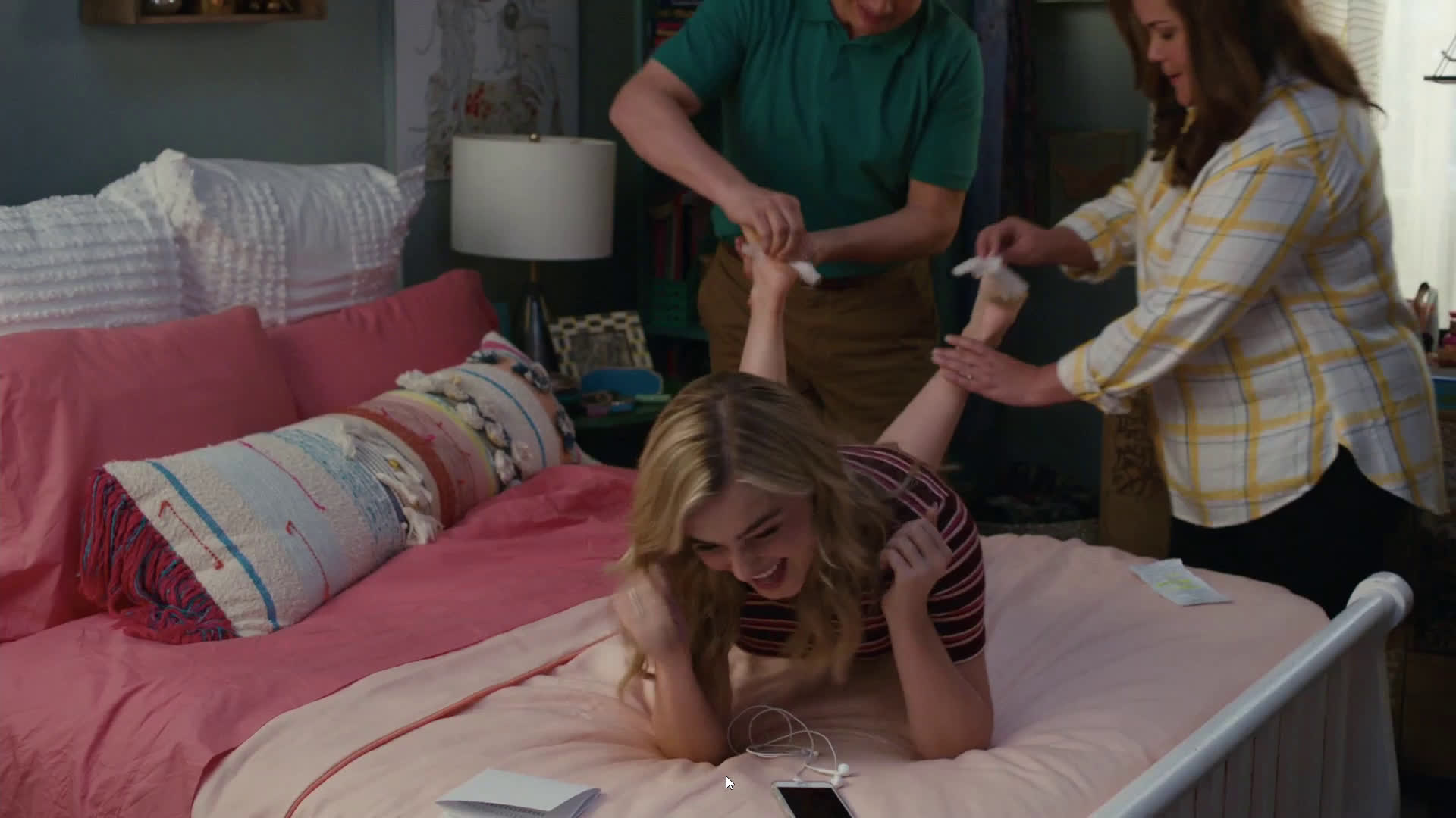 Watch American Housewife Season 4 Episode 20 Prom Online - Google Chrome 20...
