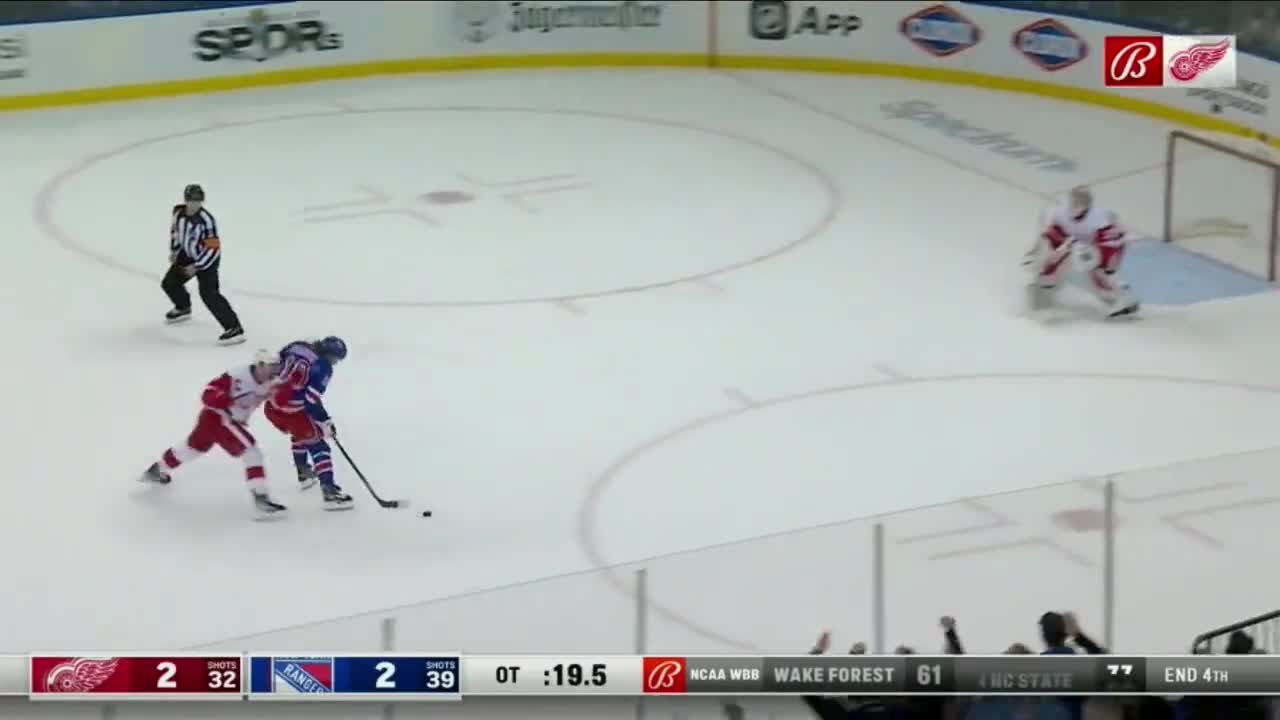 Can we talk about Larkin's defensive move on Panarin? : r/DetroitRedWings