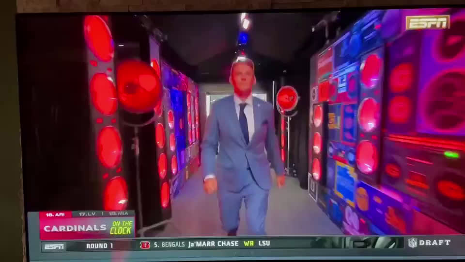 Mac Jones' victory walk becomes instant meme after Patriots select