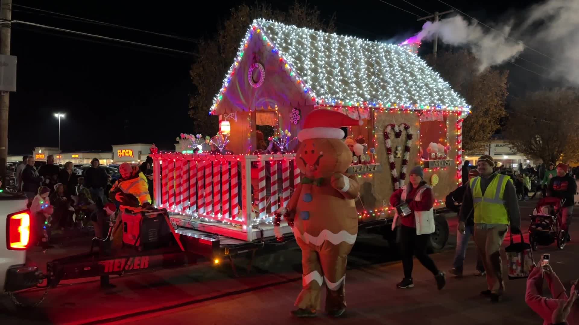 Watch HiDef The 2023 Hermitage Christmas Light Up Parade In