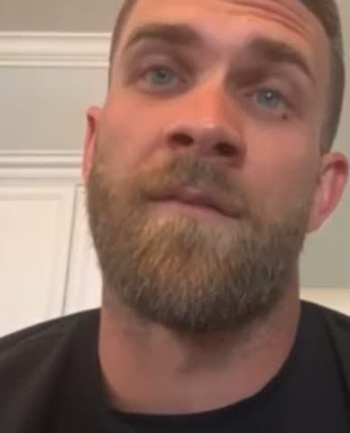 WOAH Bryce Harper Shaves His Beard, See The Picture