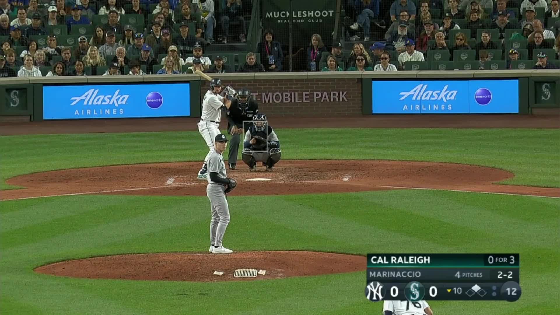 Cal Raleigh and the Mariners walk-off the Yankees.