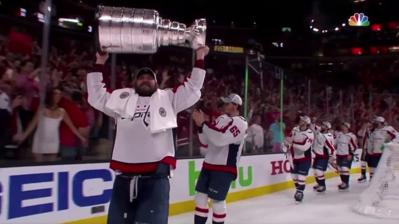 Caps Players Distracted From Alex Ovechkin S Cup Celebration By Boobs