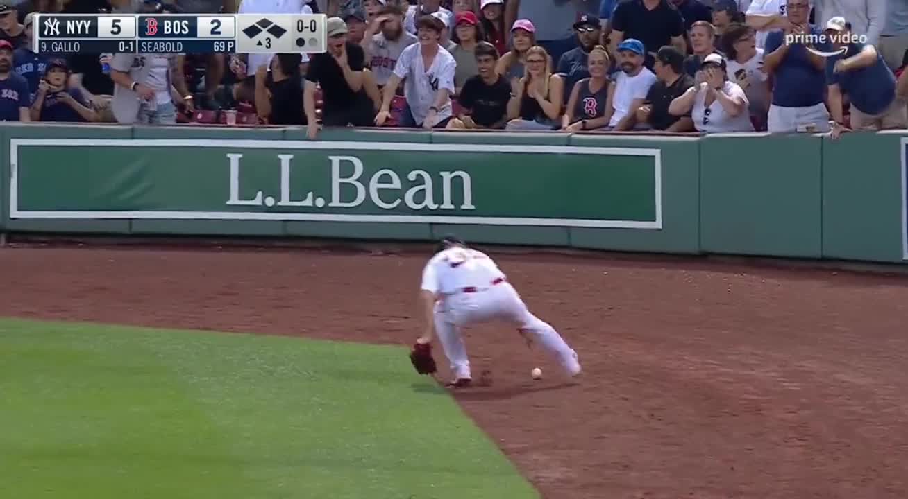 Highlight] Joc Pederson receives a standing ovation before his first AB  back at Truist Park. : r/baseball